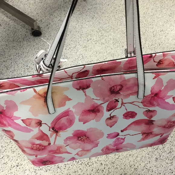 G by guess Purse - Picture 2 of 3